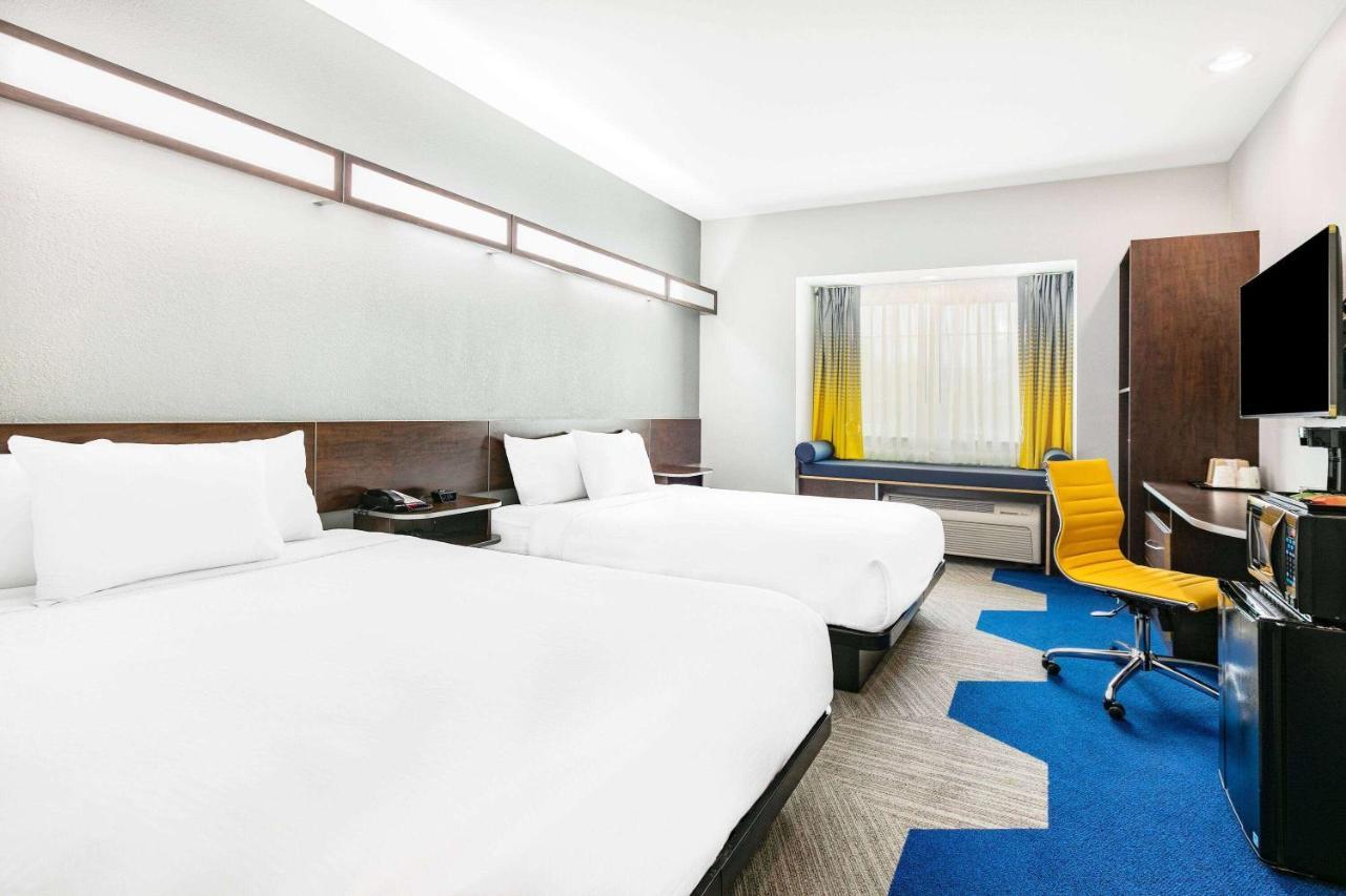 Microtel Inn & Suites By Wyndham Austin Airport Luaran gambar