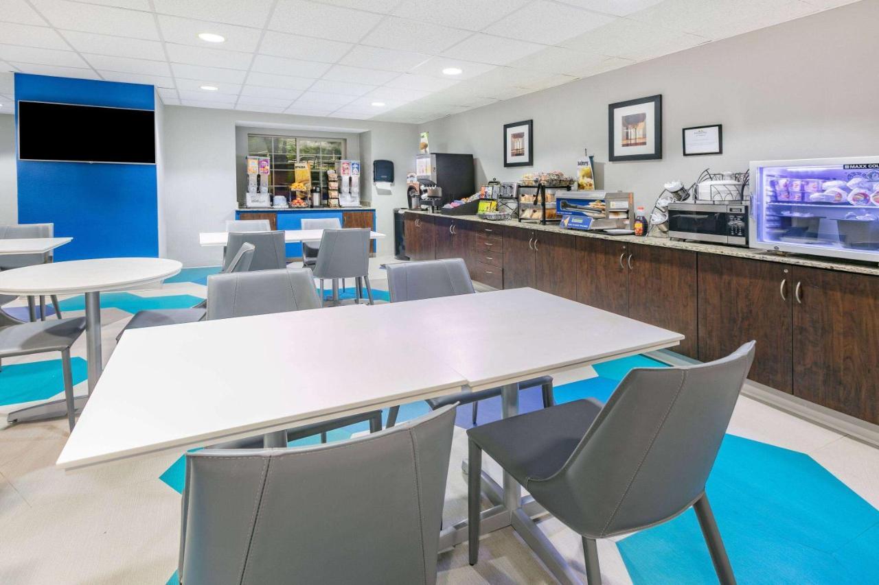 Microtel Inn & Suites By Wyndham Austin Airport Luaran gambar